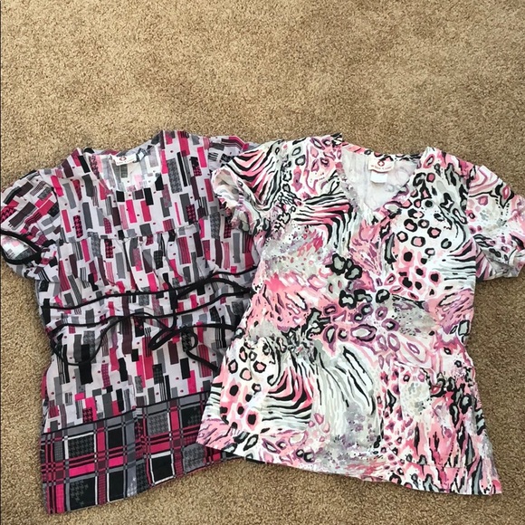 Nursing scrubs - Picture 1 of 3